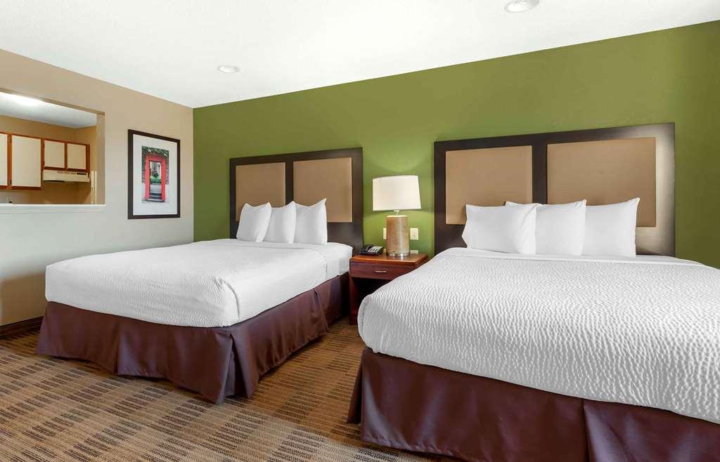 Extended Stay America Select Suites - Rockford - State Street Habitación foto